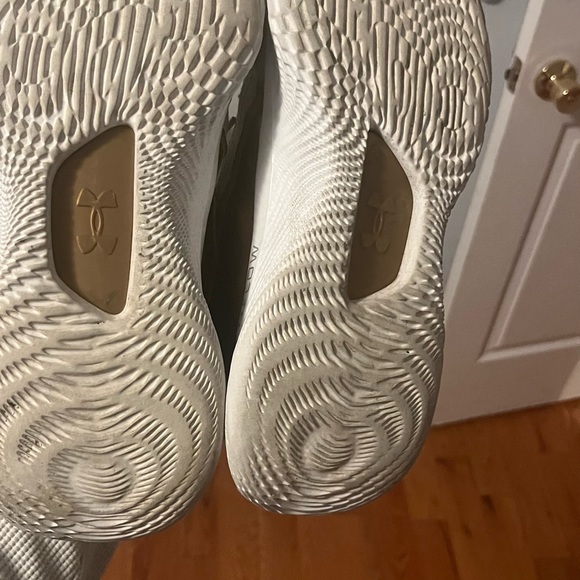 Curry’s 8 flow - Picture 6 of 6